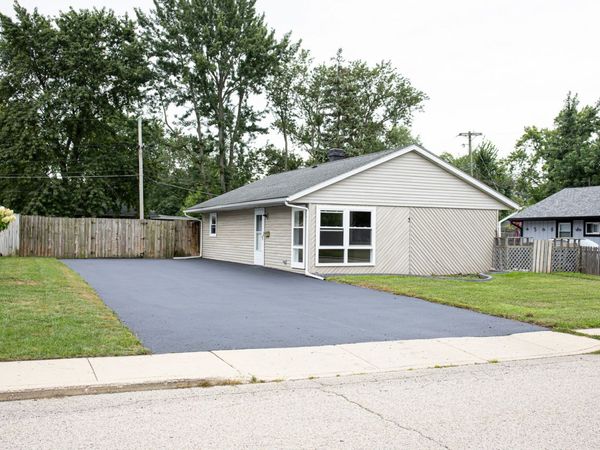 3 WALNUT Street , Carpentersville, IL 60110