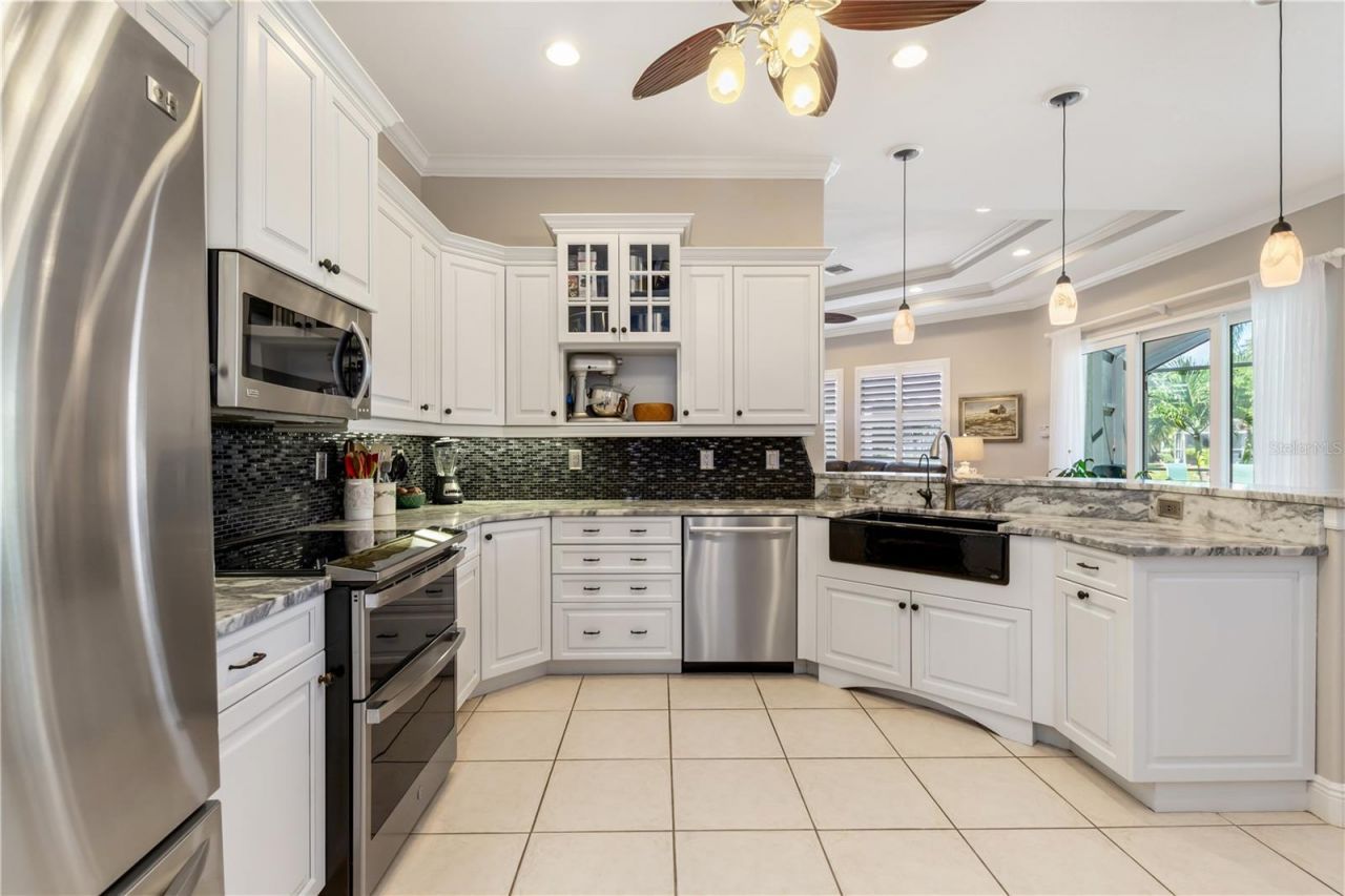 1098 Boundary Boulevard , Rotonda West, FL 33947 Photo