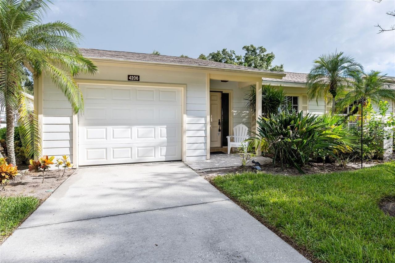 4206 Oakhurst Circle E, Unit 3075, Sarasota, FL 34233 Photo