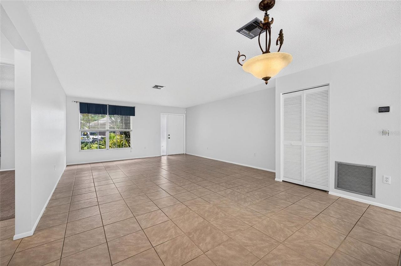 4206 Oakhurst Circle E, Unit 3075, Sarasota, FL 34233 Photo