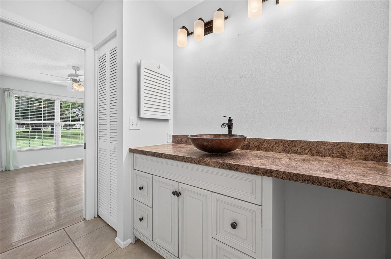 4206 Oakhurst Circle E, Unit 3075, Sarasota, FL 34233 Photo