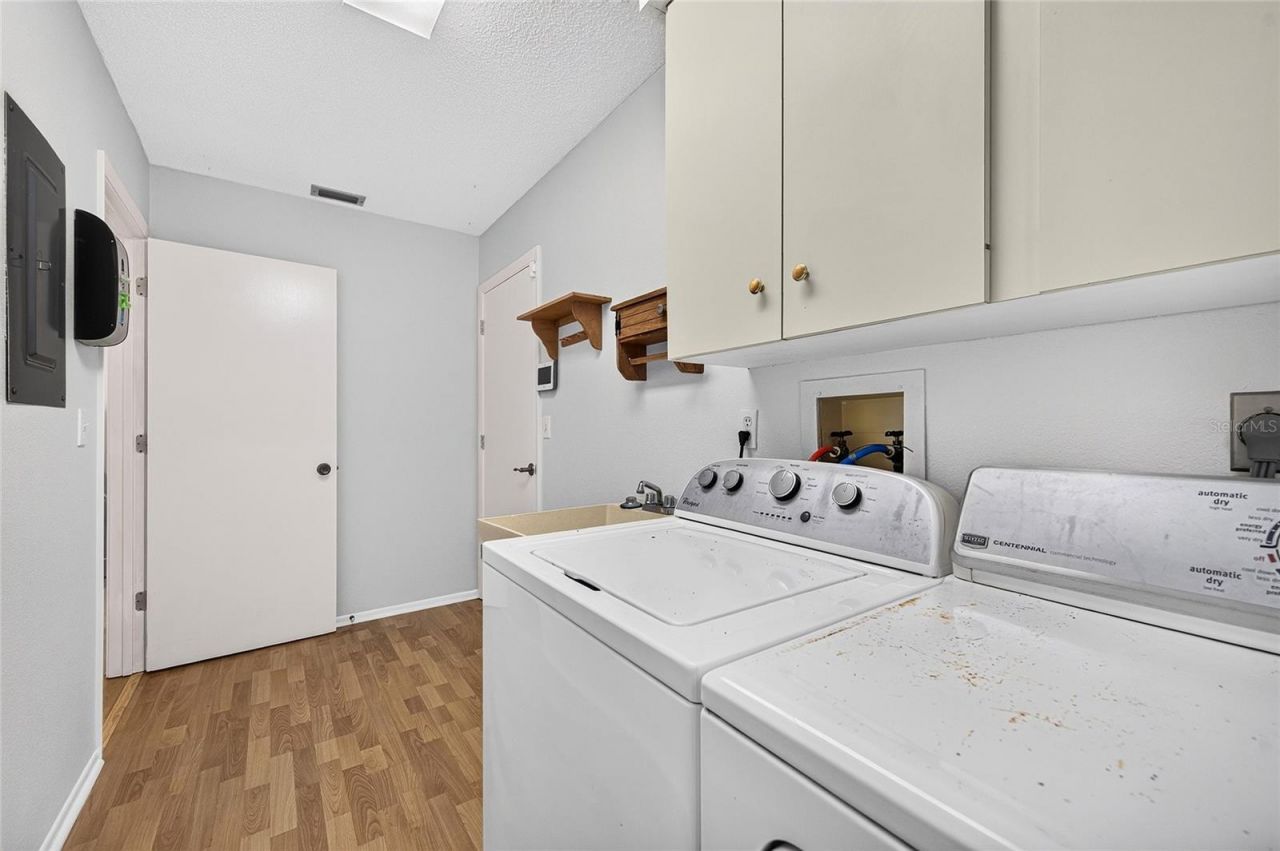 4206 Oakhurst Circle E, Unit 3075, Sarasota, FL 34233 Photo