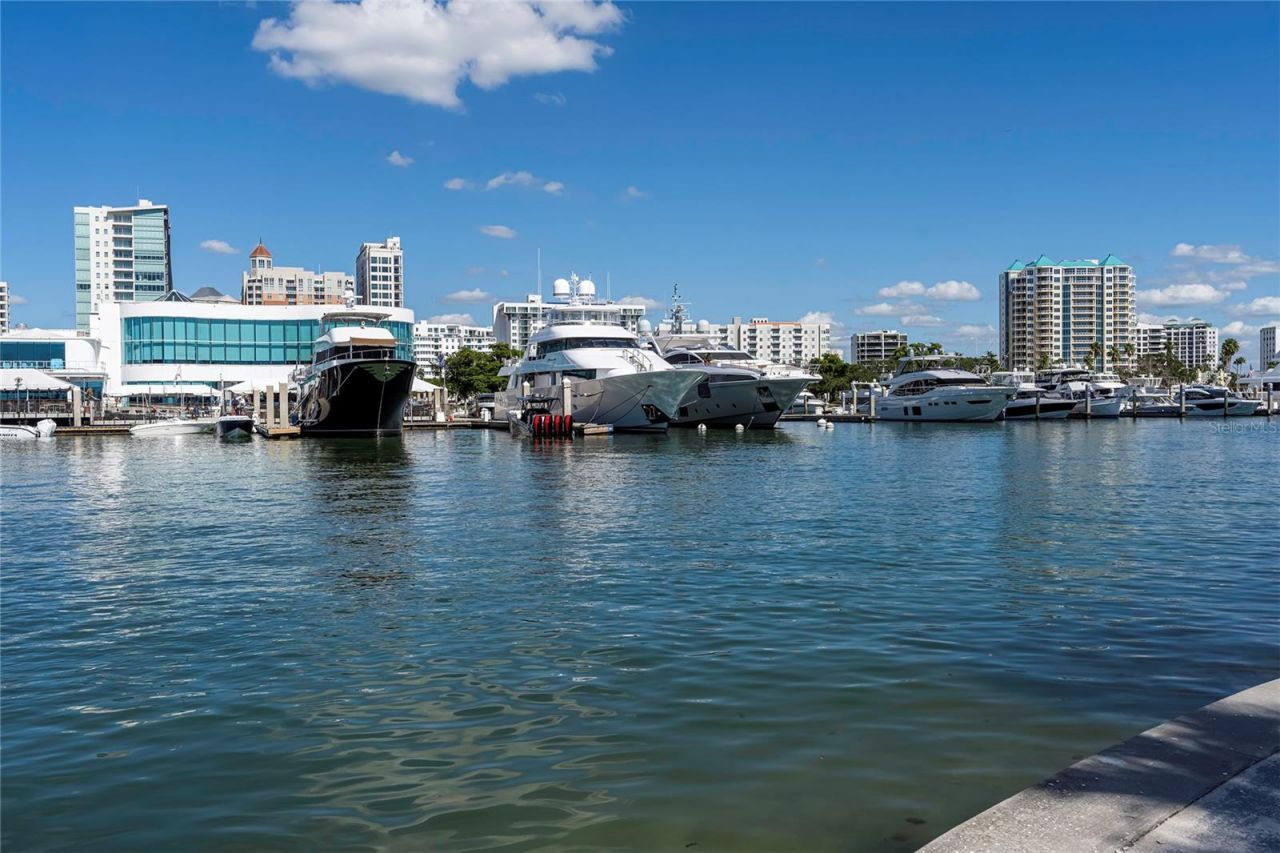 4206 Oakhurst Circle E, Unit 3075, Sarasota, FL 34233 Photo