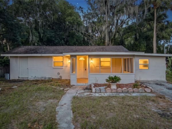 318 S MASSACHUSETTS AVENUE , DELAND, FL 32724