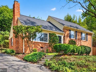 837 31ST STREET S, ARLINGTON, VA 22202