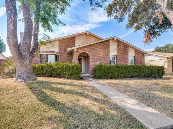 2202 Village Crest Drive, Garland, TX 75044