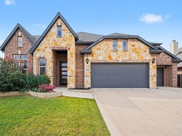 10628 Kettlewood Drive, Fort Worth, TX 76036