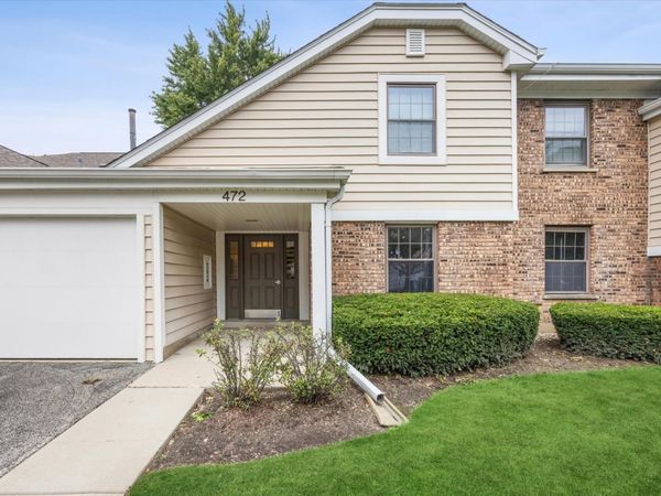 472 Lambert Drive, Unit D1, Schaumburg, IL 60193