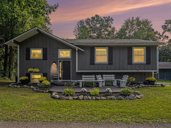 5280 Crestover, Hamburg Township, Mi 48169