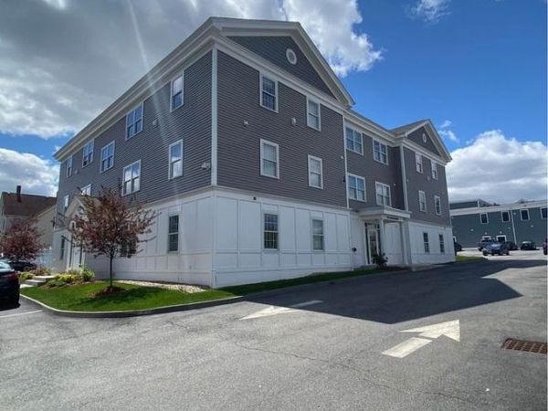 43 Saunders Street, Unit 43, North Andover, MA 01845