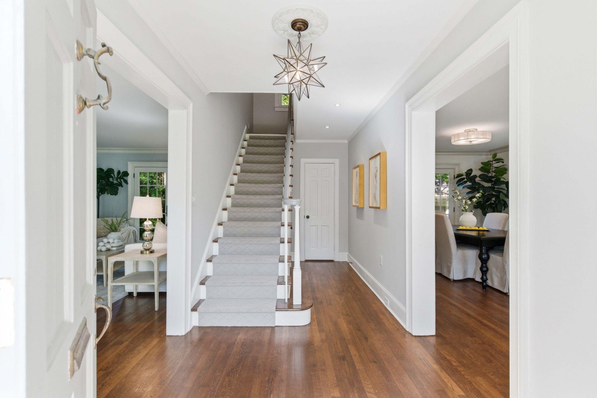 32 Jamestown Road Photo 8