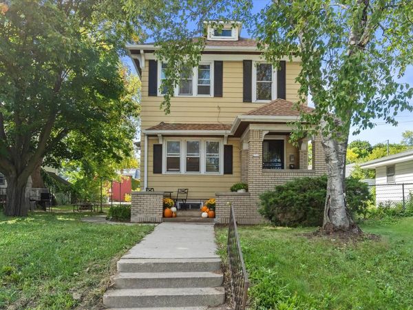 2715 N Humboldt BOULEVARD, Milwaukee, WI 53212