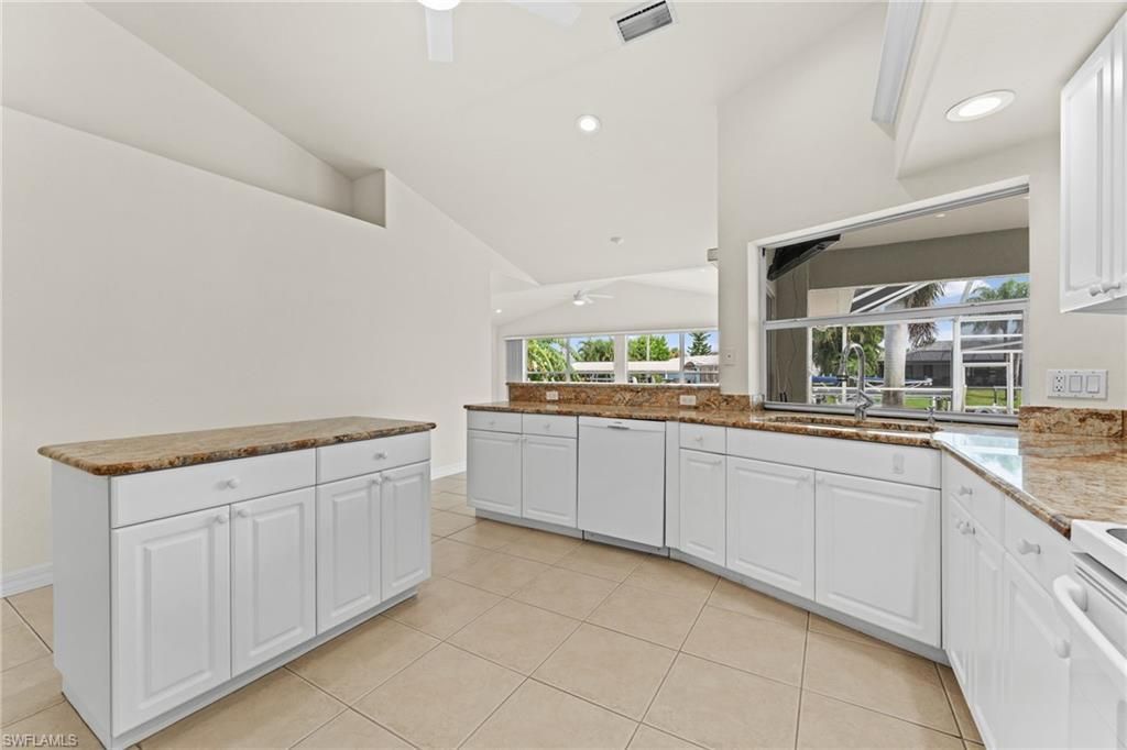 2213 SE 16th St, Cape Coral, FL 33990 Photo