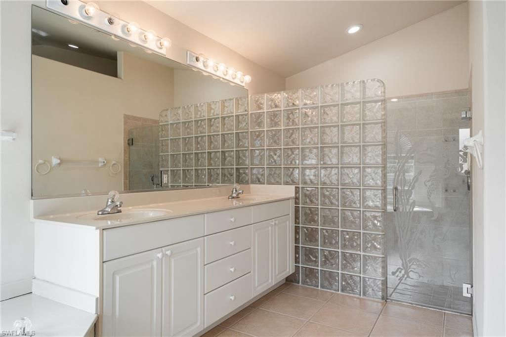 2213 SE 16th St, Cape Coral, FL 33990 Photo