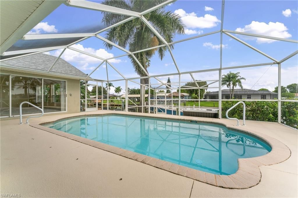 2213 SE 16th St, Cape Coral, FL 33990 Photo