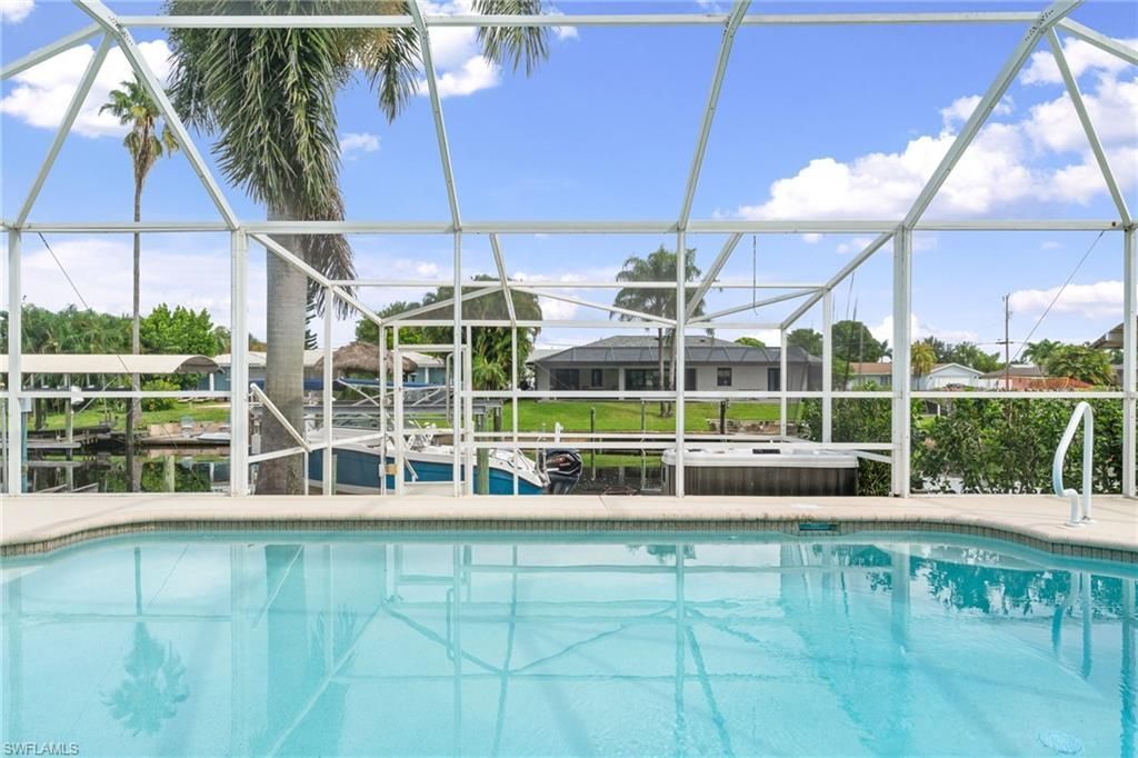 2213 SE 16th St, Cape Coral, FL 33990 Photo