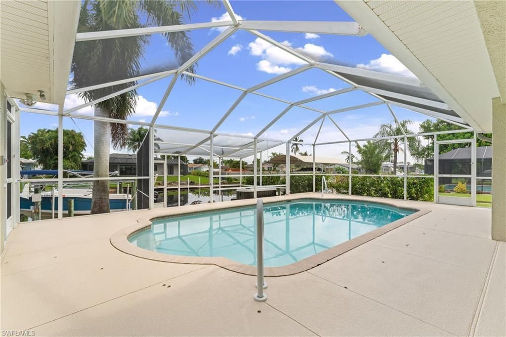 2213 SE 16th St, Cape Coral, FL 33990 Photo
