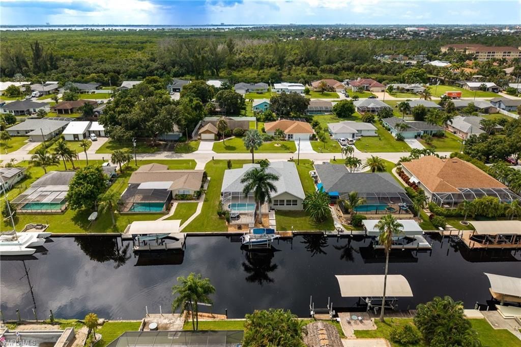 2213 SE 16th St, Cape Coral, FL 33990 Photo