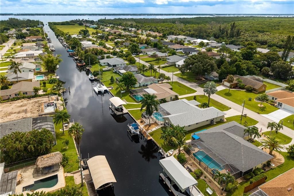 2213 SE 16th St, Cape Coral, FL 33990 Photo