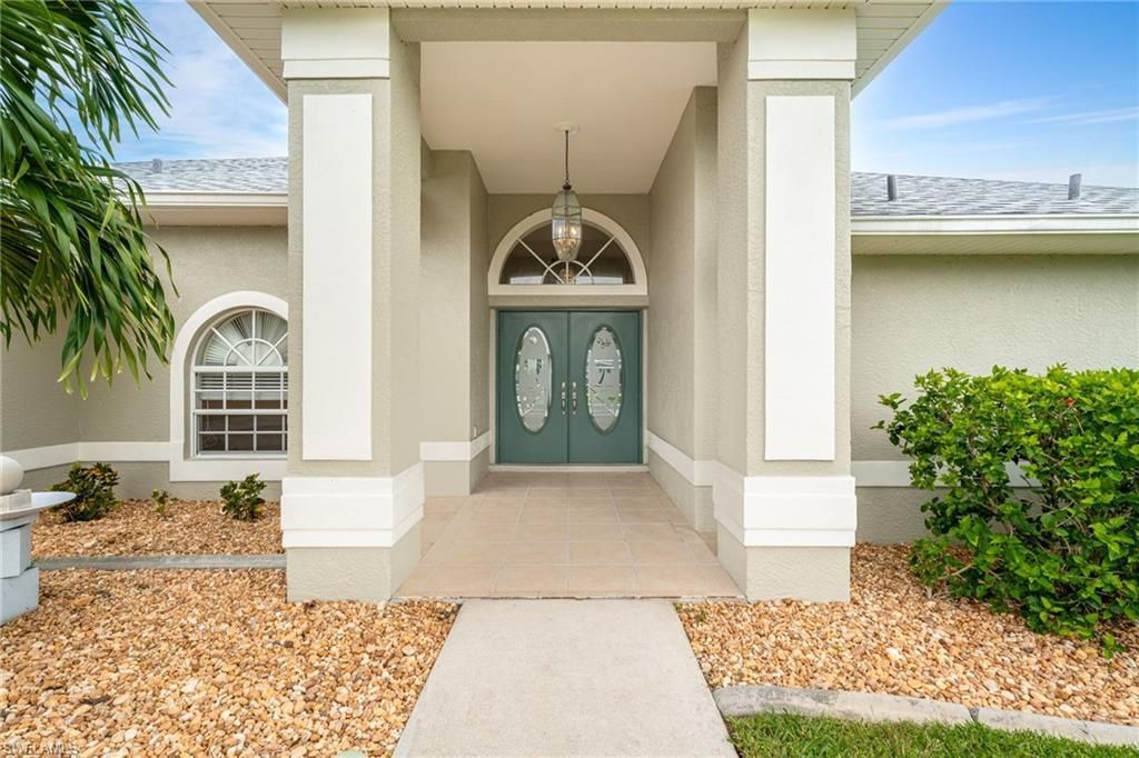 2213 SE 16th St, Cape Coral, FL 33990 Photo