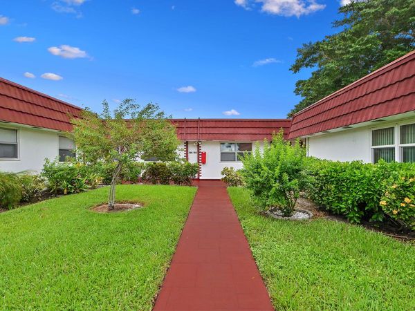195 Waterford Crescent, Delray Beach, FL 33446