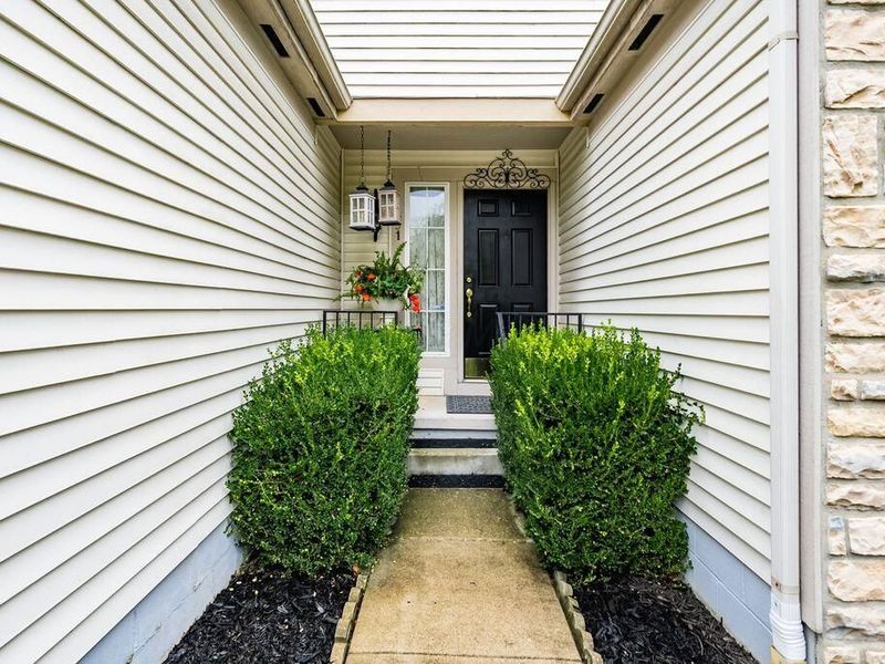 1851 Winding Hollow Drive, Grove City, OH 43123 Photo 3