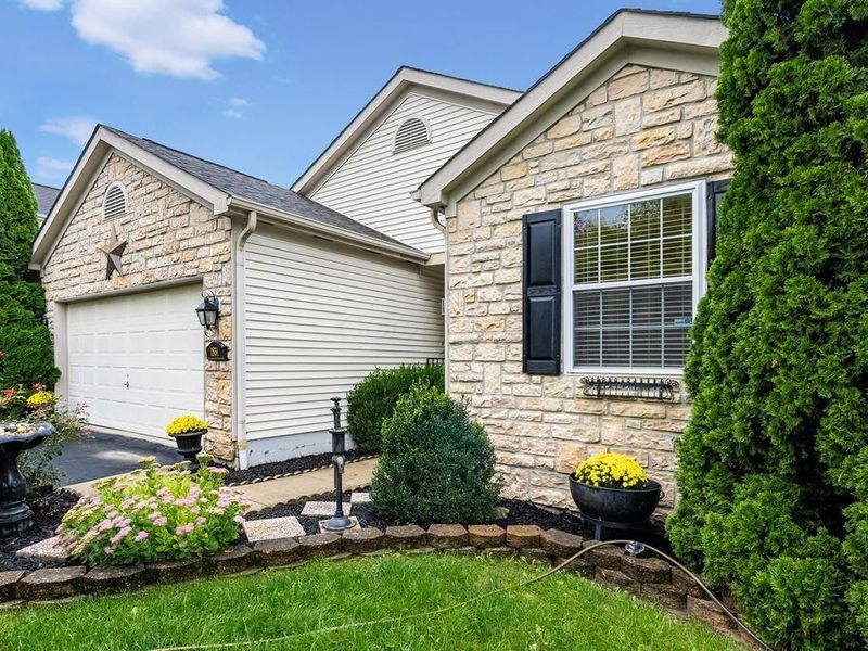 1851 Winding Hollow Drive, Grove City, OH 43123 Photo 4