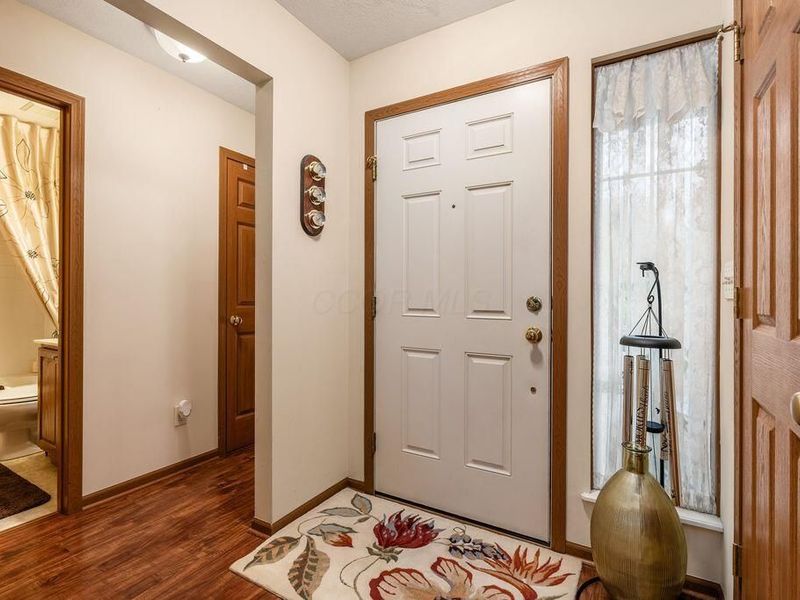 1851 Winding Hollow Drive, Grove City, OH 43123 Photo 6