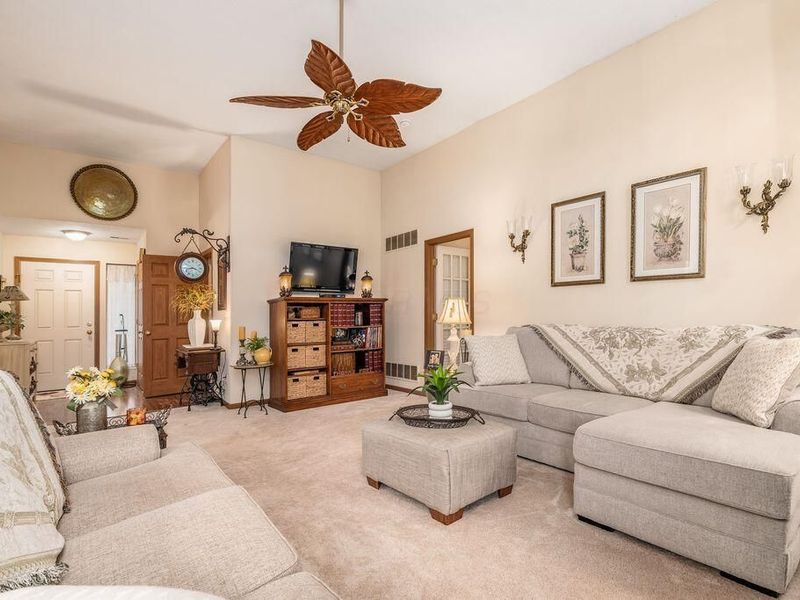 1851 Winding Hollow Drive, Grove City, OH 43123 Photo 9