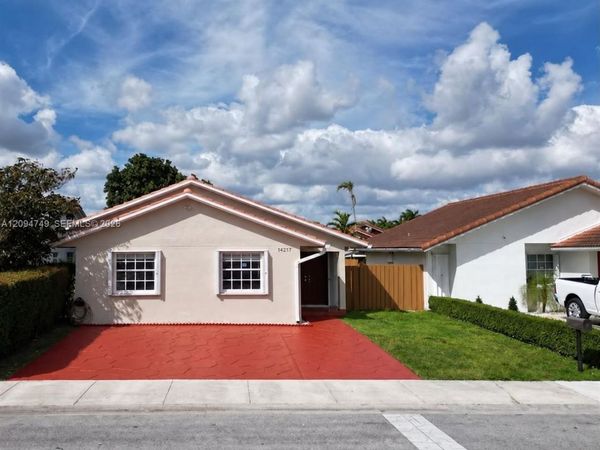 14217 SW 48th Ln , Miami, FL 33175