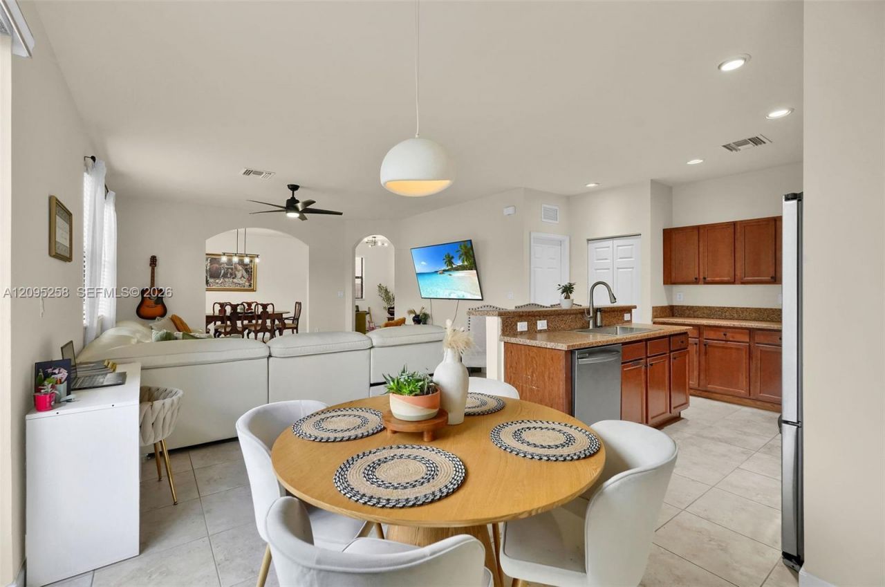 122 NE 27th Ave, Homestead, FL 33033 Photo
