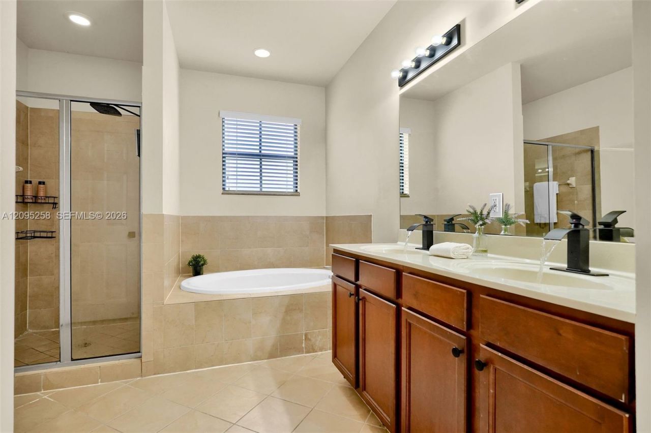 122 NE 27th Ave, Homestead, FL 33033 Photo