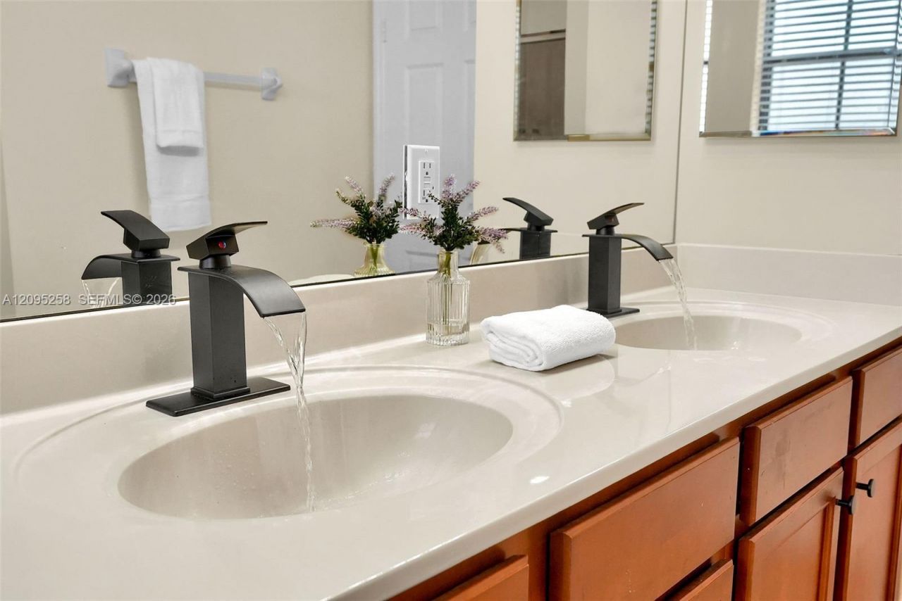 122 NE 27th Ave, Homestead, FL 33033 Photo