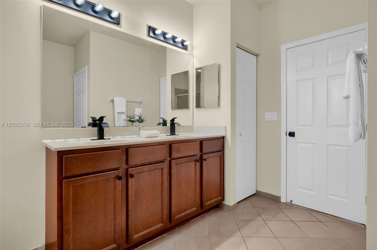 122 NE 27th Ave, Homestead, FL 33033 Photo