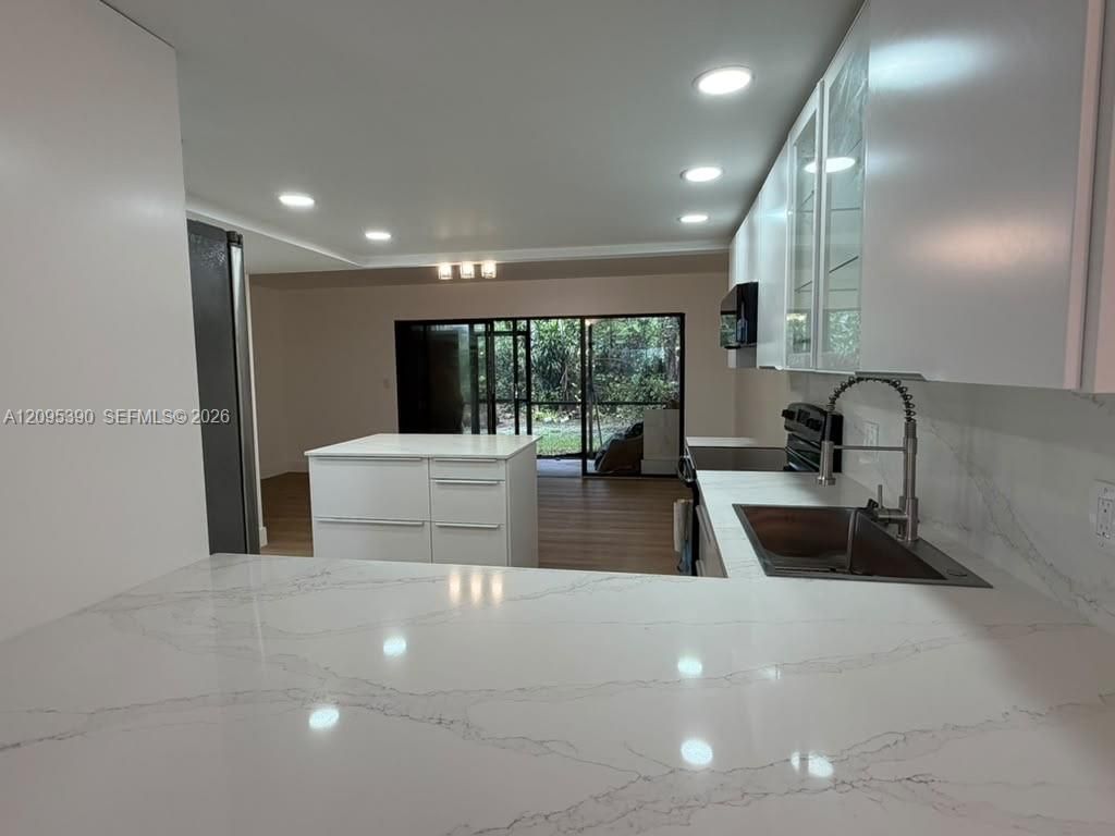 639 N University Dr, Unit 17, Plantation, FL 33324 Photo