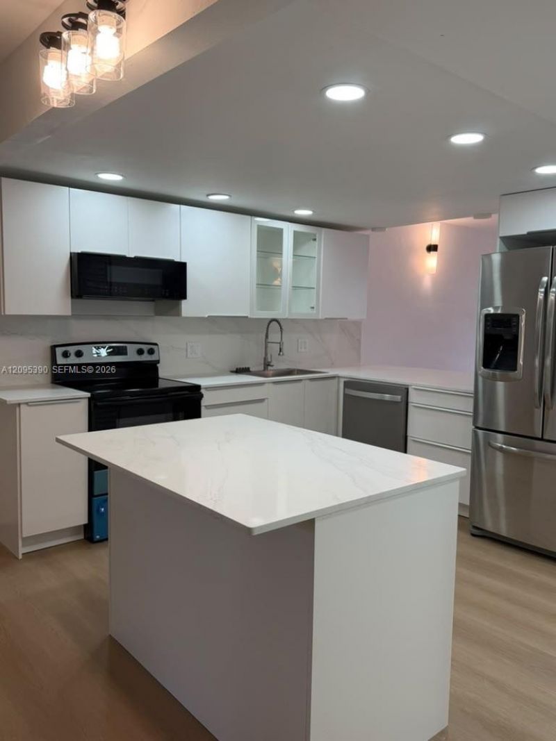 639 N University Dr, Unit 17, Plantation, FL 33324 Photo