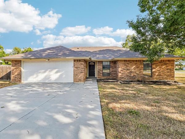 200 Shawnee Trail , Keller, TX 76248