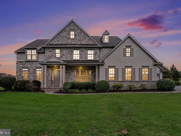 20 WHEATLAND CIRCLE, LEBANON, PA 17042