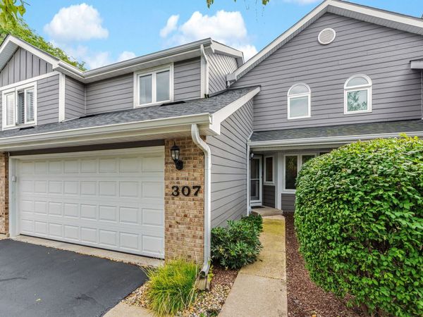 307 N Charles Avenue , Naperville, IL 60540
