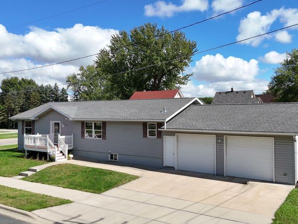 215 2nd Avenue NE, Hayfield, MN 55940