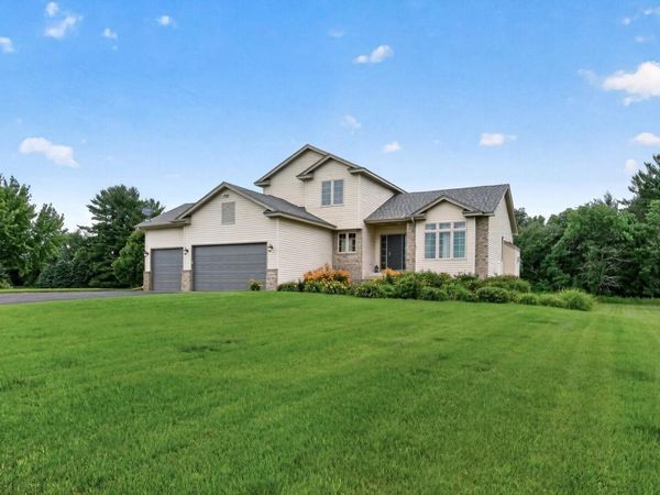 20365 Eidelweiss Street NW, Oak Grove, MN 55011