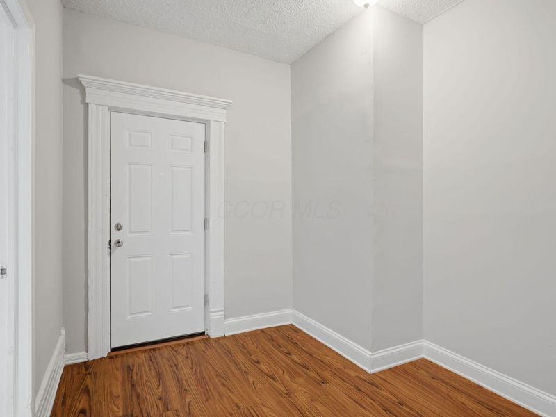 132 Dakota Avenue, Columbus, OH 43222 Photo 9