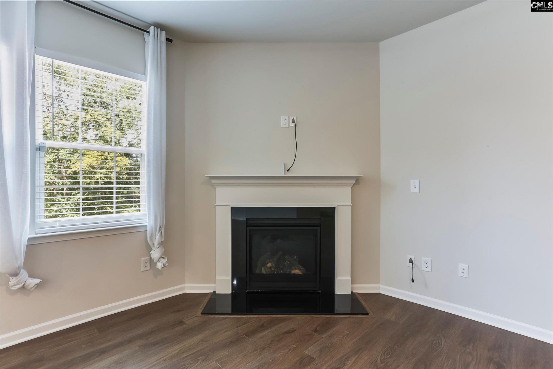 152 Southern Lake Court  Photo 23