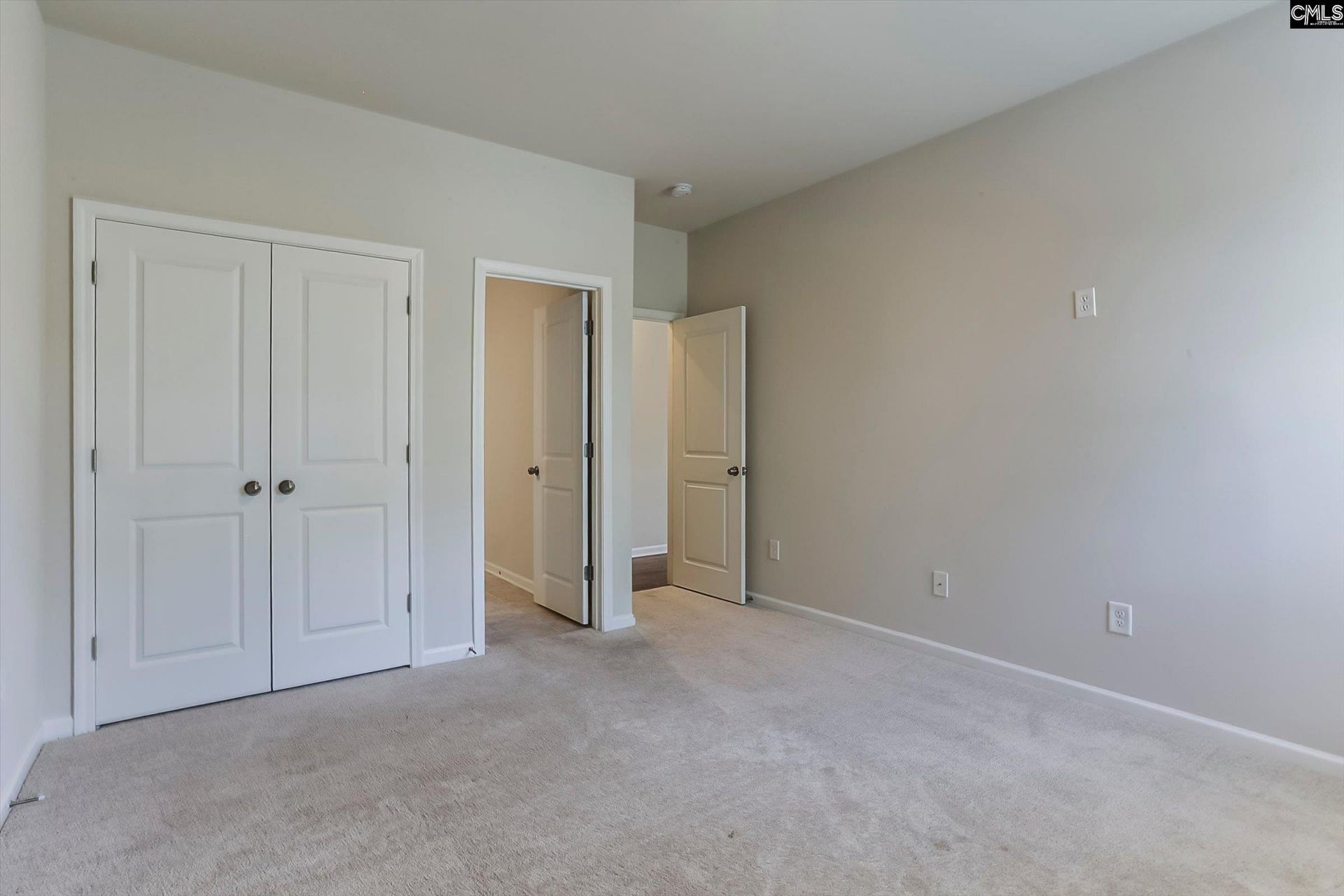 152 Southern Lake Court  Photo 28