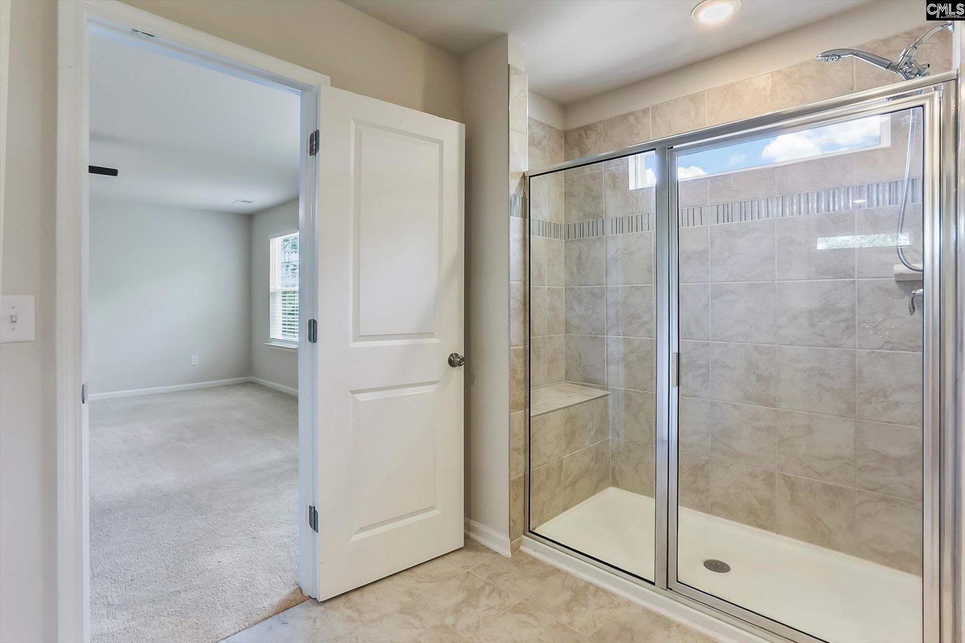 152 Southern Lake Court  Photo 37