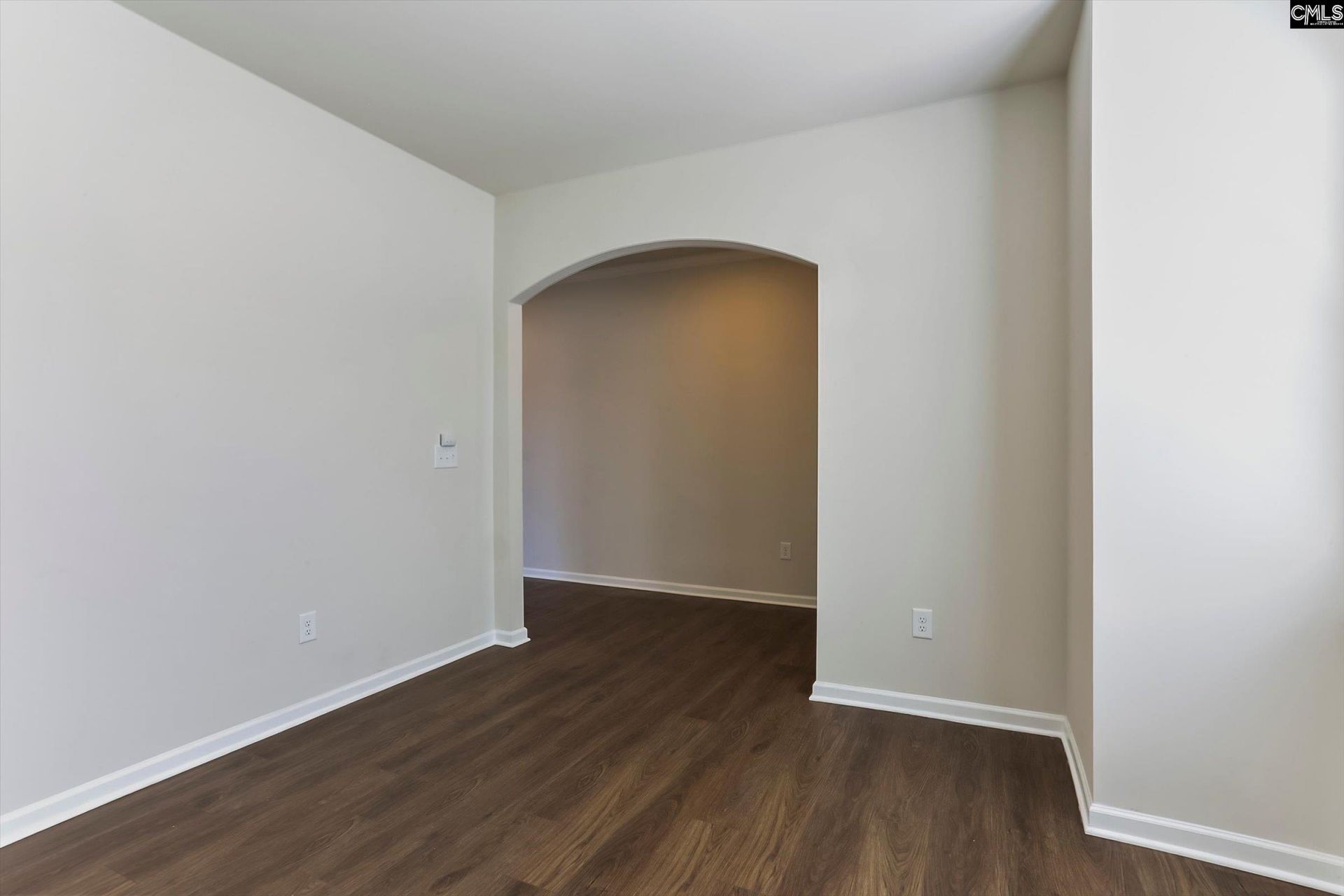 152 Southern Lake Court  Photo 8