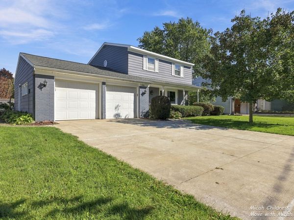 2016 Edgewood Avenue SE, Grand Rapids, MI 49546