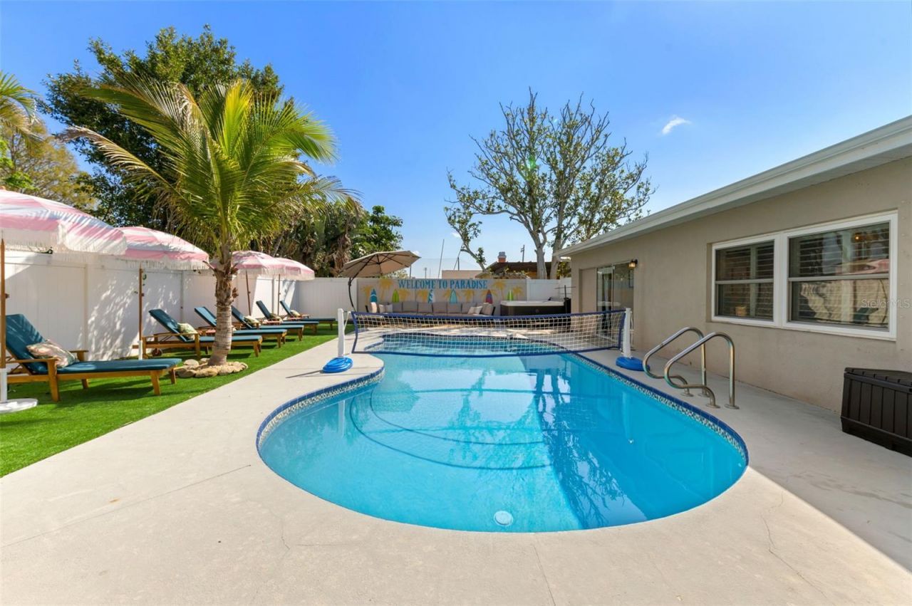 12263 90th Avenue, Seminole, FL 33772 Photo