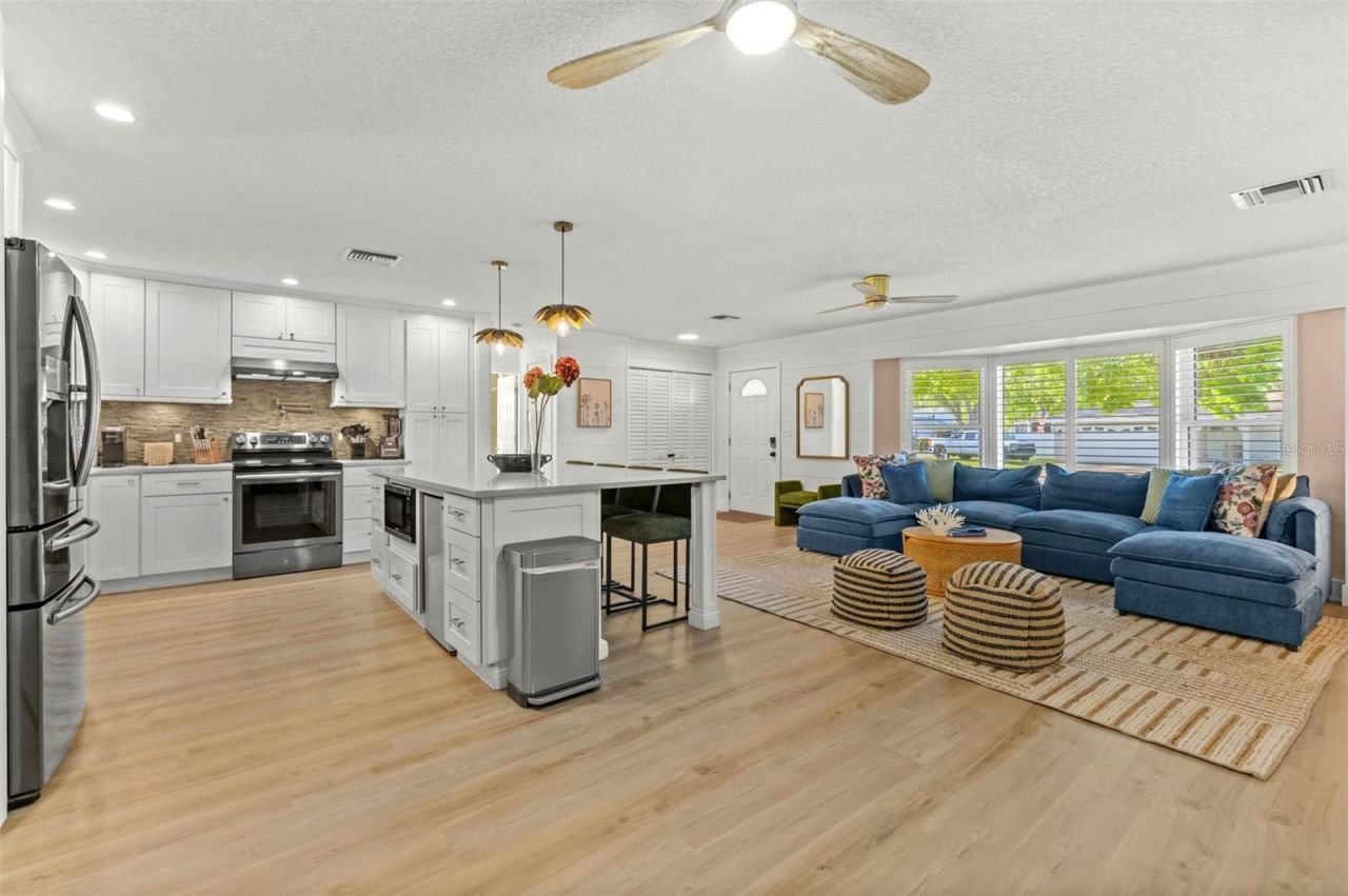 12263 90th Avenue, Seminole, FL 33772 Photo