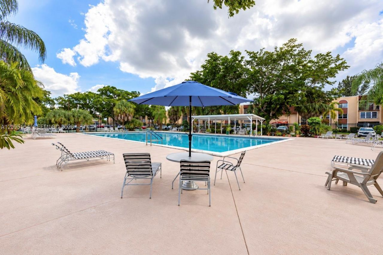 8220 SW 24th St, Unit 4304, North Lauderdale, FL 33068 Photo